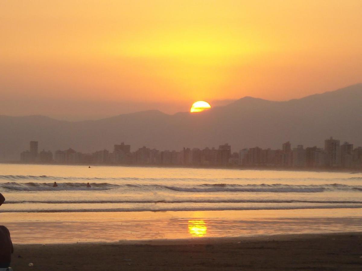 Ape Temporada Praia Grande Sp Completo Com Piscina, Churrasqueira, Estacionamento ภายนอก รูปภาพ