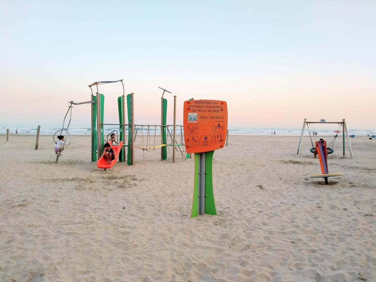 Ape Temporada Praia Grande Sp Completo Com Piscina, Churrasqueira, Estacionamento ภายนอก รูปภาพ